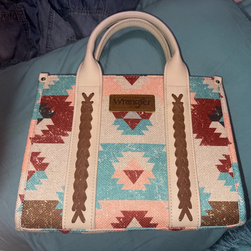 Wrangler Zena Aztec Pattern Tote in Blue and Brown